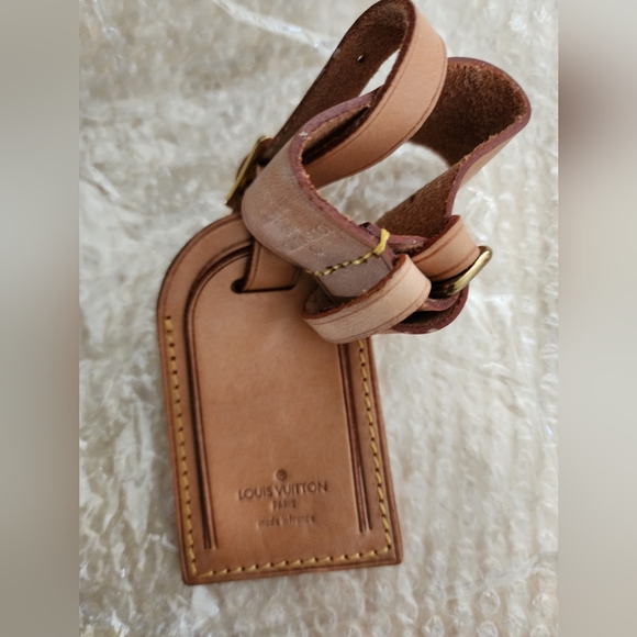 Authentic Louis Vuitton Bundle of Tag and Poignet - Picture 2 of 4